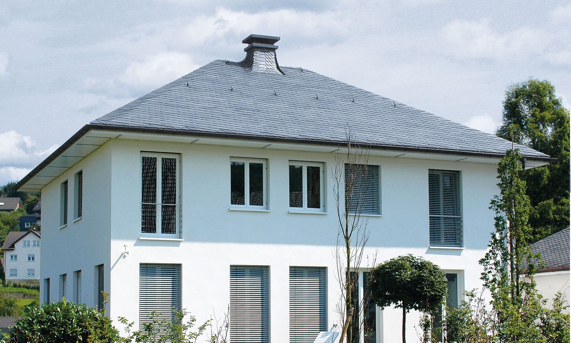 Schönes Haus - Schuppendeckung Dach