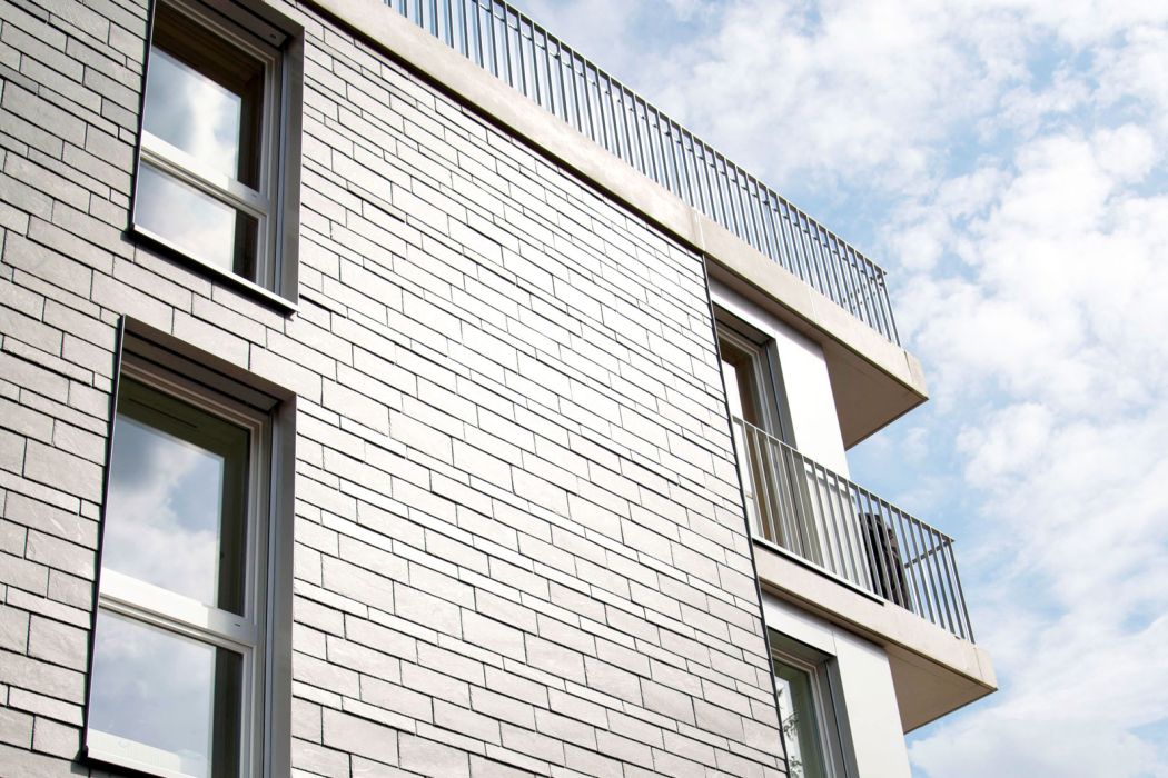 dynamische deckung hauswaende mit schiefer