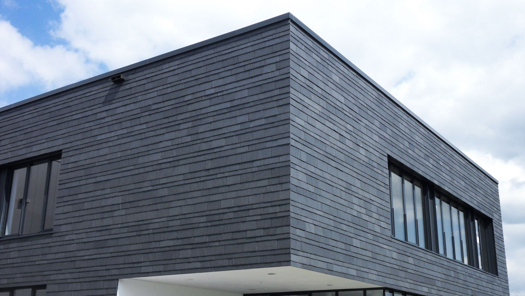 schieferfassade dynamische deckung